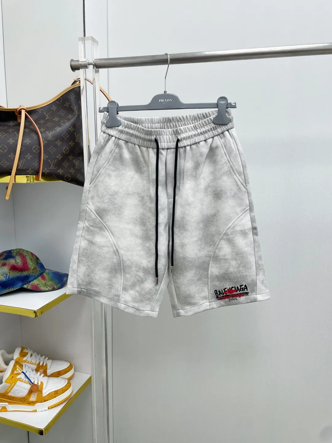 Bal Paris 2026 spring and summer New Arrival embroidered printed BB letters brand LOGO casual shorts DD official website for sale simultaneously. Brand Classic LOGO casual pants, customized fabrics, excellent comfort and strong touch. Highly recognisable, perfect appearance and craftsmanship. Size:M-3XL